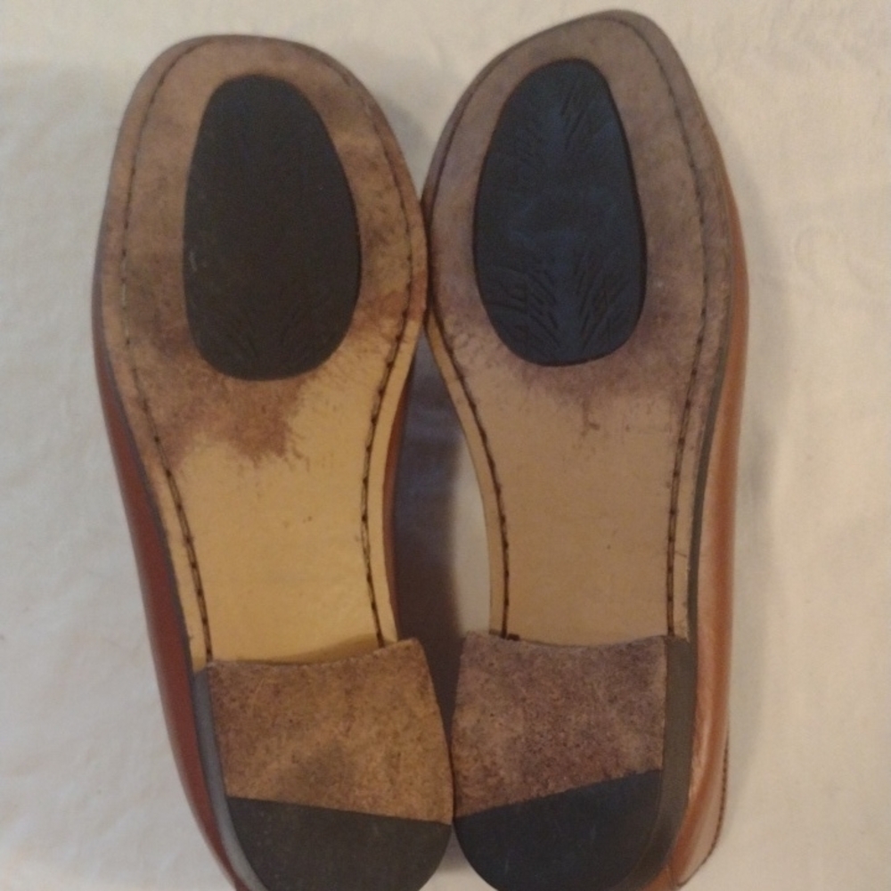 Vaneli Women's Tan Loafers with Gold Accent - Picture 4 of 4